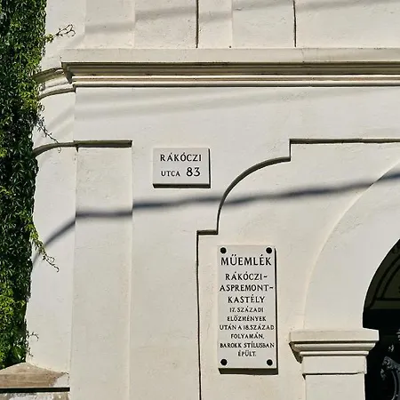 Barta Pince Rakoczi Lakosztalyok